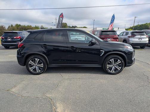 2025 Mitsubishi Outlander Sport SE