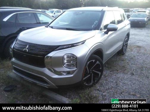 Alloy Silver Metallic 2024 Mitsubishi Outlander SE