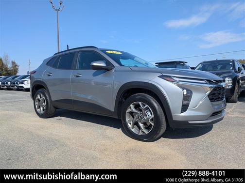 2025 Chevrolet Trax LT