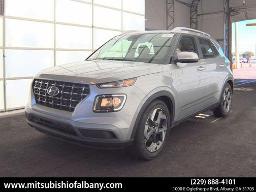 Shimmering Silver 2025 Hyundai VENUE SEL