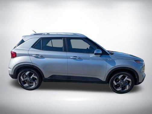 Shimmering Silver 2025 Hyundai VENUE SEL