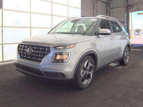 Shimmering Silver 2025 Hyundai VENUE SEL
