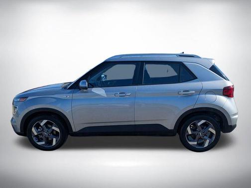 Shimmering Silver 2025 Hyundai VENUE SEL