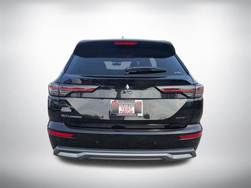 2025 Mitsubishi Outlander PLATINUM EDITION 2.5 S-AWC