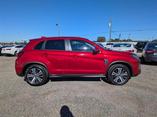 2024 Mitsubishi Outlander Sport SE