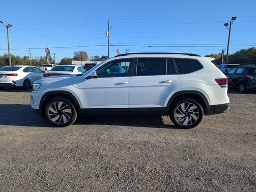 2024 Volkswagen Atlas 2.0T SE w/Technology 4MOTION