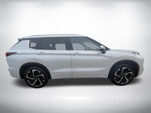 2022 Mitsubishi Outlander SEL 2.5 2WD