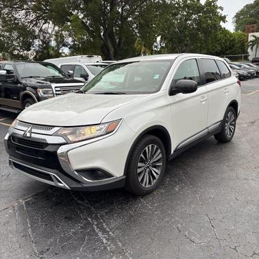 2020 Mitsubishi Outlander ES