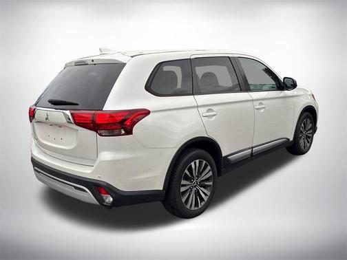 2020 Mitsubishi Outlander ES