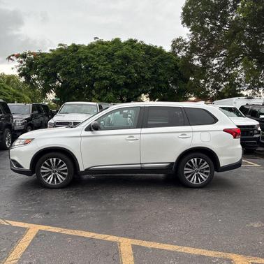 2020 Mitsubishi Outlander ES