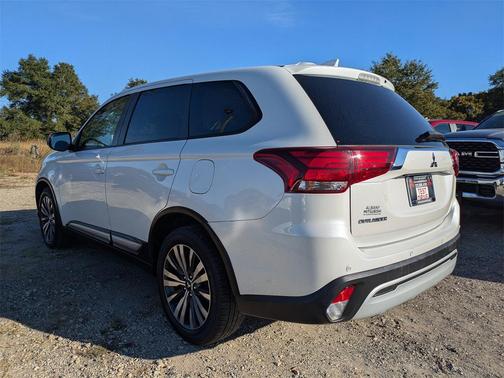 2020 Mitsubishi Outlander ES