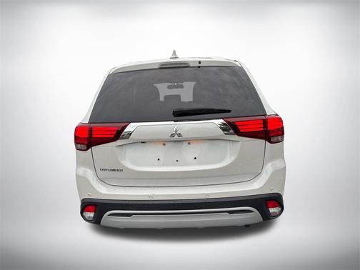 2020 Mitsubishi Outlander ES