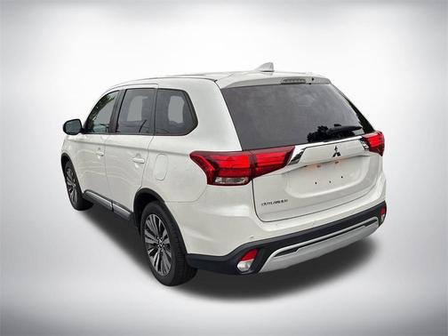 2020 Mitsubishi Outlander ES