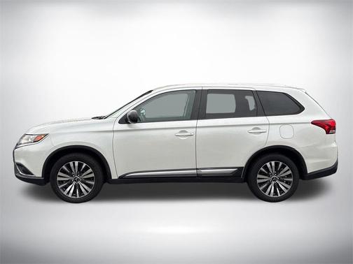 2020 Mitsubishi Outlander ES