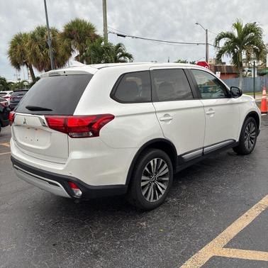 2020 Mitsubishi Outlander ES