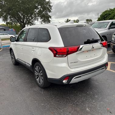 2020 Mitsubishi Outlander ES