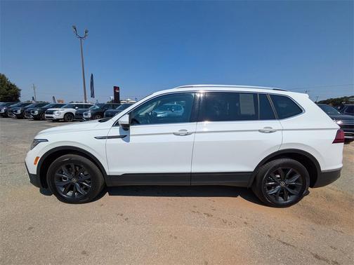 2024 Volkswagen Tiguan 2.0T SE