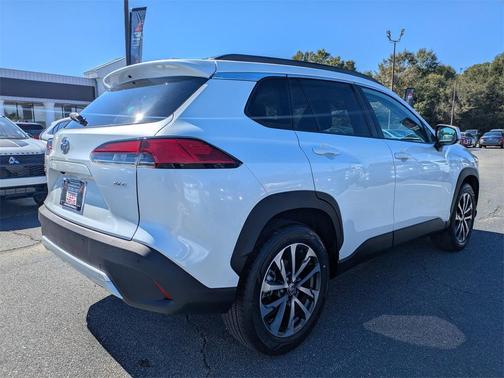 2022 Toyota Corolla Cross XLE