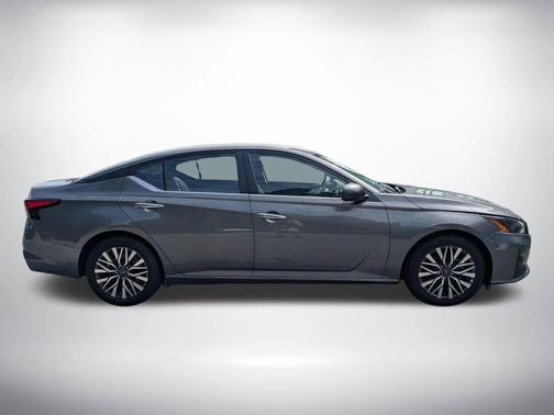 Gun Metallic 2025 Nissan Altima 2.5 SV
