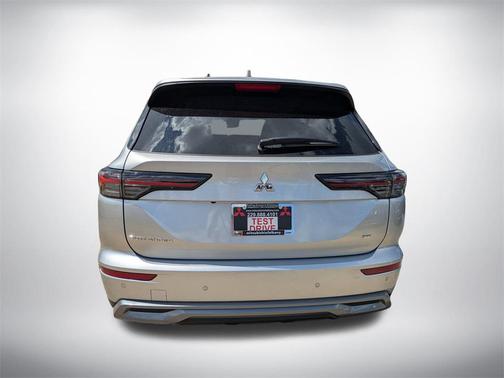 2025 Mitsubishi Outlander SE 2.5 2WD