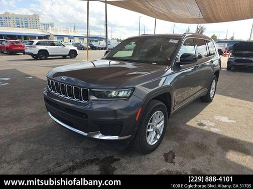 Baltic Gray Metallic Clearcoat 2023 Jeep Grand Cherokee L Laredo