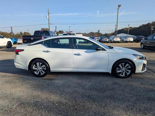 2024 Nissan Altima S FWD