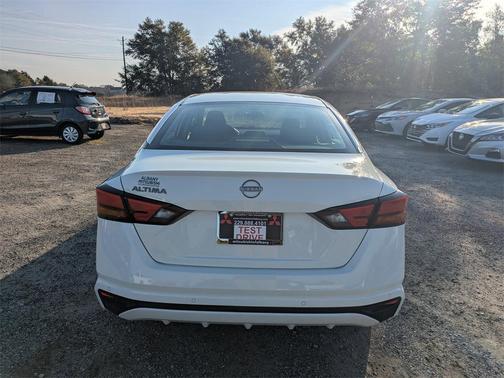 2024 Nissan Altima S FWD