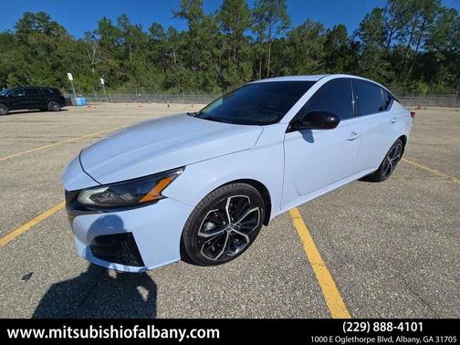 2023 Nissan Altima SR FWD