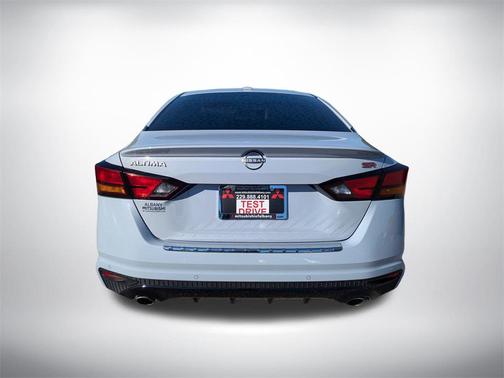 2023 Nissan Altima SR FWD