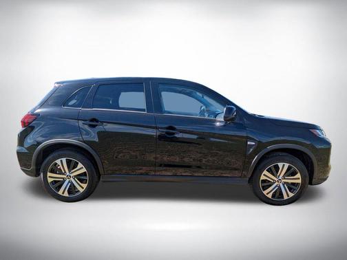 Labrador Black Pearl 2026 Mitsubishi Outlander Sport 2.0 ES