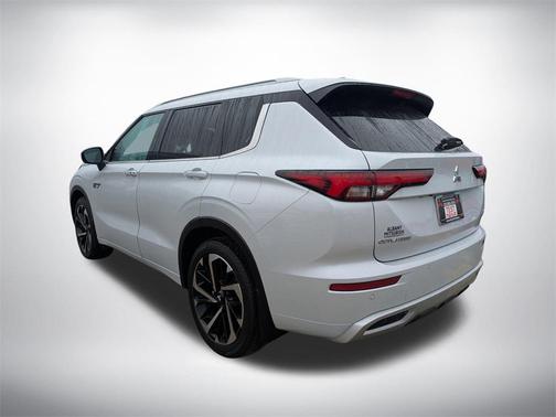 2024 Mitsubishi Outlander PHEV SEL