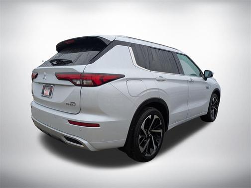 2024 Mitsubishi Outlander PHEV SEL