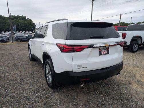 Summit White 2023 Chevrolet Traverse LT Cloth