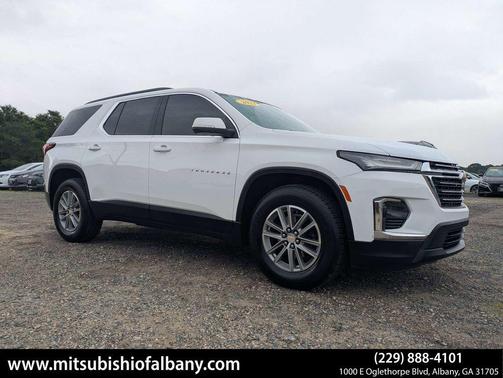 Summit White 2023 Chevrolet Traverse LT Cloth