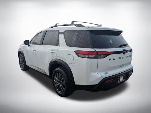 2024 Nissan Pathfinder SV FWD