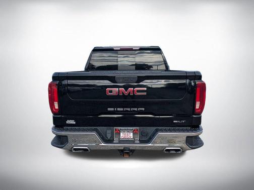 Onyx Black 2021 GMC Sierra 1500 SLT