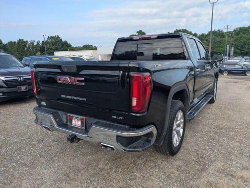 Onyx Black 2021 GMC Sierra 1500 SLT