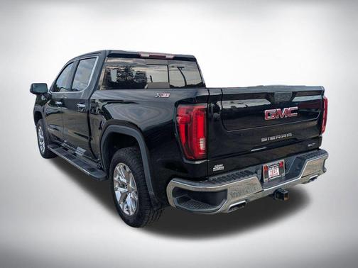 Onyx Black 2021 GMC Sierra 1500 SLT