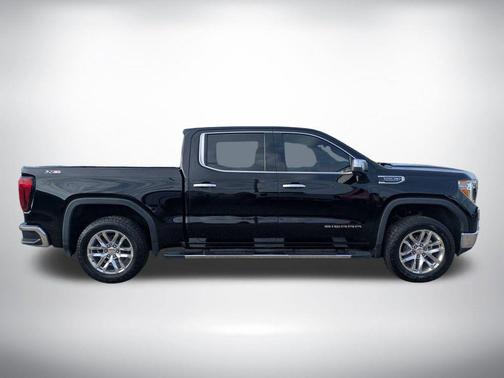 Onyx Black 2021 GMC Sierra 1500 SLT
