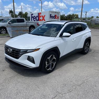 White Pearl 2024 Hyundai TUCSON SEL