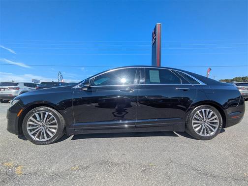 2020 Lincoln MKZ Standard
