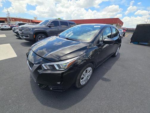 2021 Nissan Versa 1.6 S