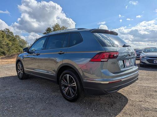 2024 Volkswagen Tiguan 2.0T Wolfsburg Edition