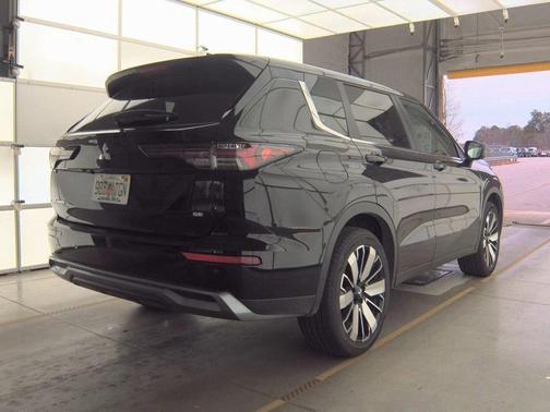 2025 Mitsubishi Outlander SE 2.5 2WD