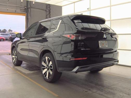 2025 Mitsubishi Outlander SE 2.5 2WD