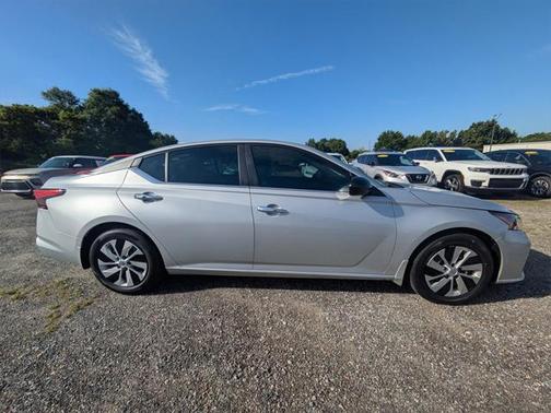 2024 Nissan Altima S FWD