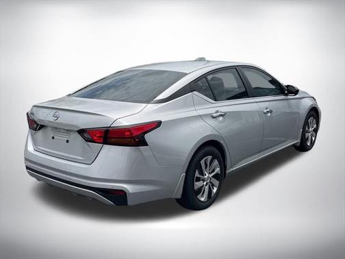 2024 Nissan Altima S FWD