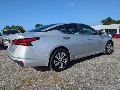 2024 Nissan Altima S FWD