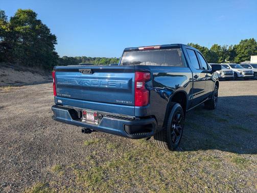 Northsky Blue Metallic 2022 Chevrolet Silverado 1500 Custom