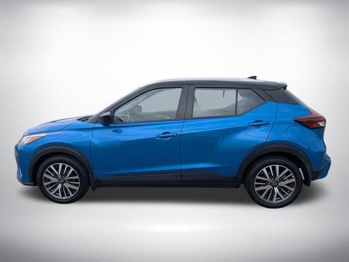 Electric Blue Metallic/Super Black 2023 Nissan Kicks SV